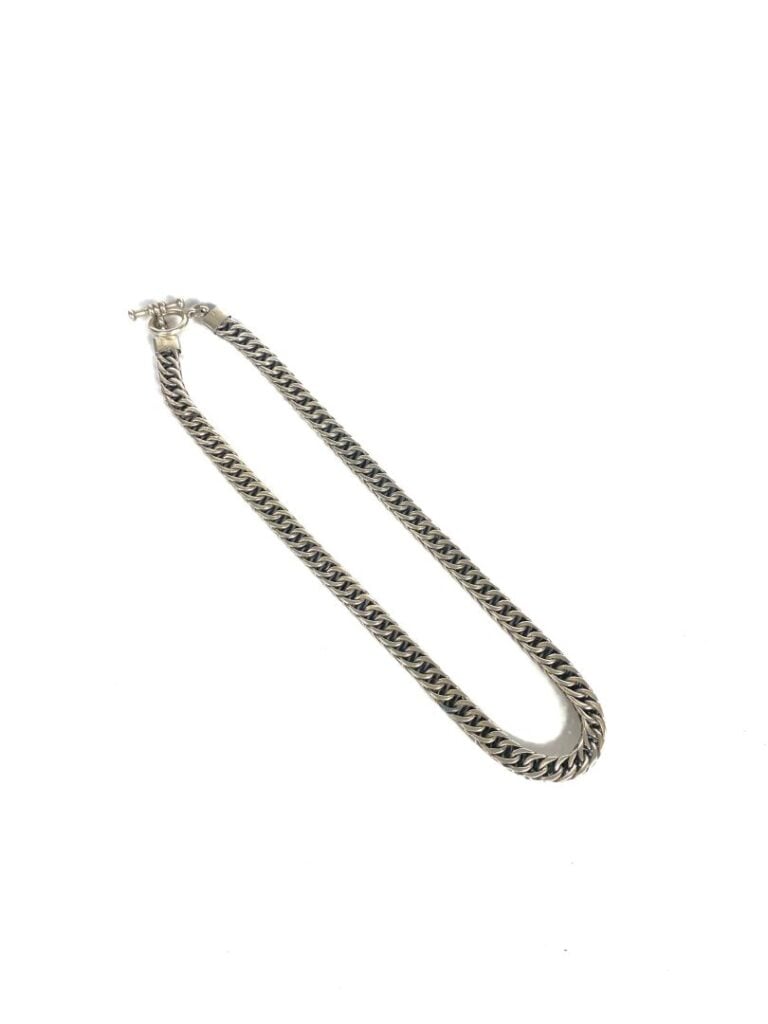 Collier chaîne en argent (925) à maille plate. - Poids brut : 72,59 g