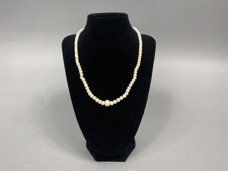 Collier en perles de corail blanc (Corallium spp) - Long. 22 cm - - Corail (Cor…