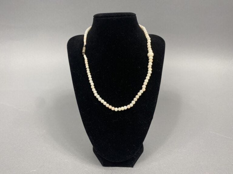 Collier en perles de corail blanc (Corallium spp) - Long. 22 cm - - Corail (Cor…