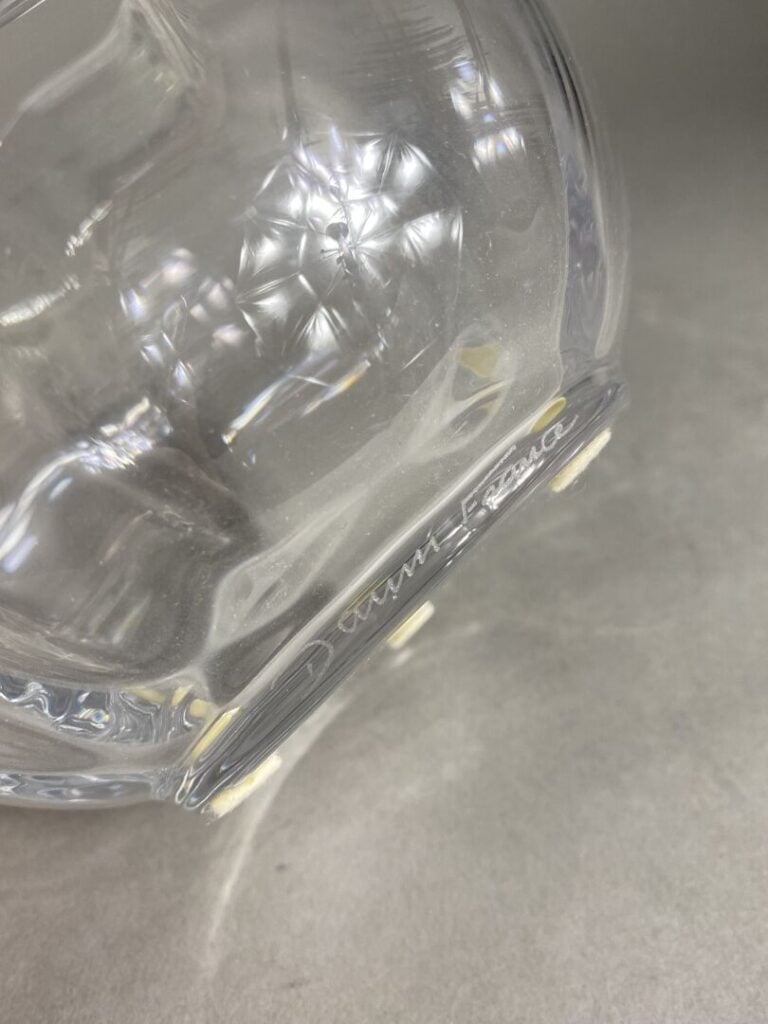 DAUM - Vase boule en cristal à col évasé - Signé - H : 14 cm