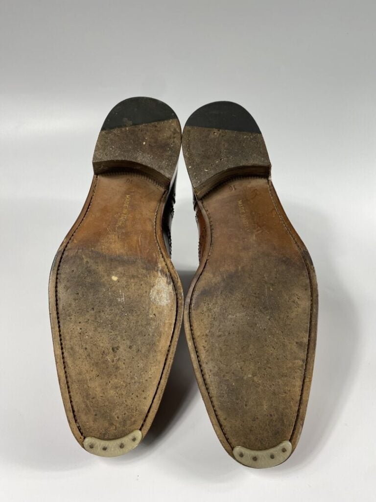 F. PINET - Paire de richelieu en cuir brun à bout fleuri (Pointure 10) - Embauc…