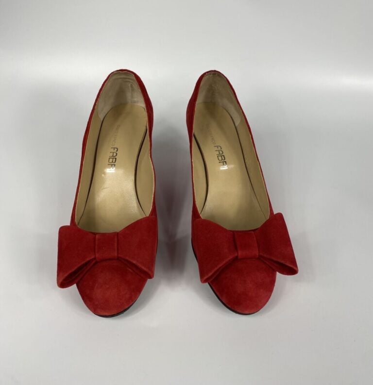 FRANCOIS PINET, NOË, G. FABRI - Lot de trois paires d'escarpins en cuir : la pr…