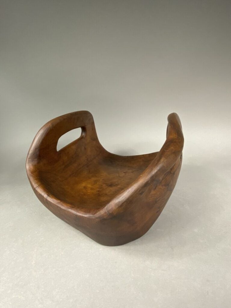 Importante coupe en bois à deux anses - Porte une marque en dessous "NOLL" - 20…