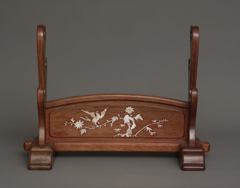 JAPON- milieu de la période Shôwa (milieu du 20e siècle) - SUPPORT en bois 刀掛け…