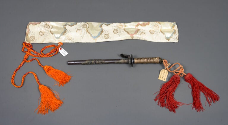 JAPON - Période Edo (1600-1868) - ARME DE MELEE japonaise tecchi'jitte 鉄地十手 en…