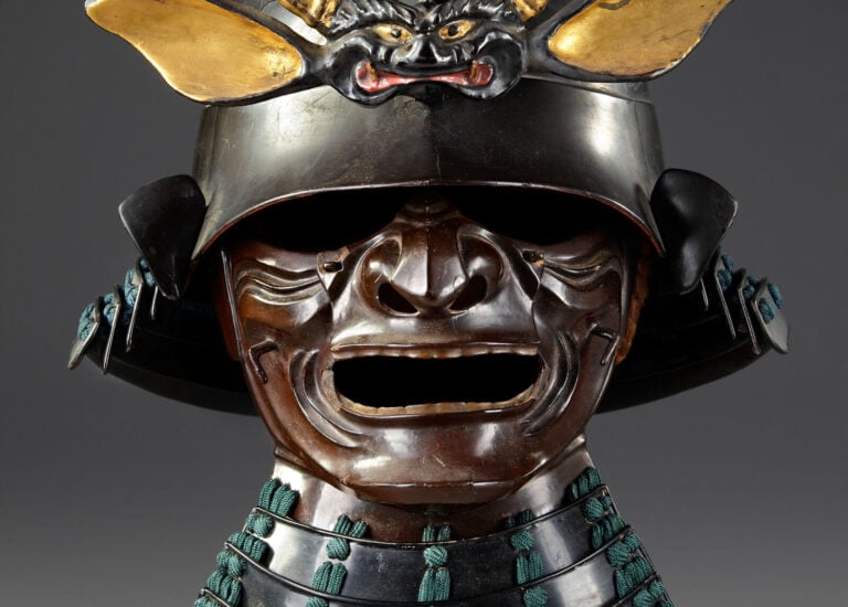 JAPON - Période Edo (1615-1868) - CASQUE momonari 桃形兜 de l'époque Edo, orné d'u…