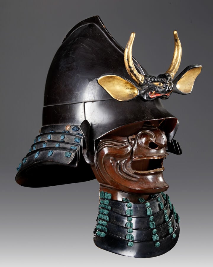 JAPON - Période Edo (1615-1868) - CASQUE momonari 桃形兜 de l'époque Edo, orné d'u…