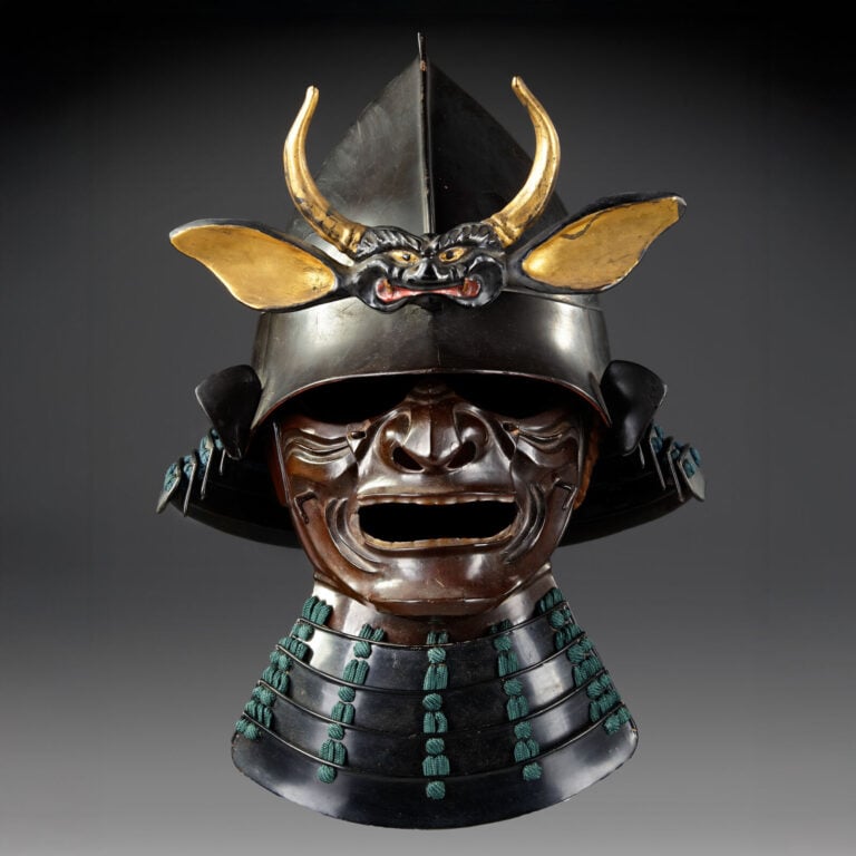 JAPON - Période Edo (1615-1868) - CASQUE momonari 桃形兜 de l'époque Edo, orné d'u…