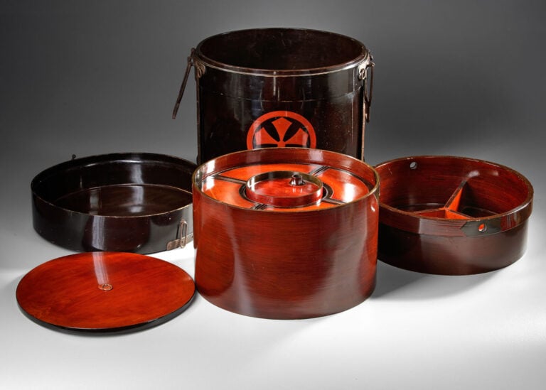 JAPON - Période Edo, vers 1800 - RECIPIENT cylindrique (携帯食器, keitai shôki), co…