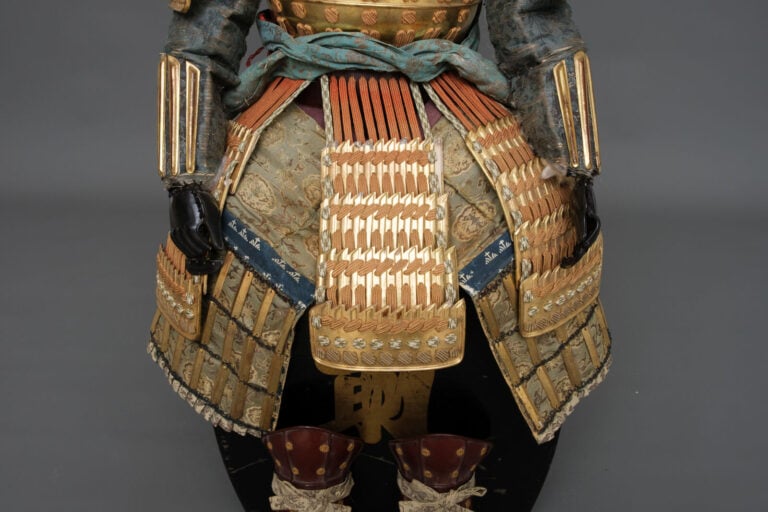 JAPON - Période Meiji (1868-1912). - ARMURE pour poupée yoroi 鎧, traditionnelle…