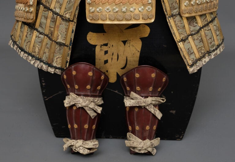 JAPON - Période Meiji (1868-1912). - ARMURE pour poupée yoroi 鎧, traditionnelle…
