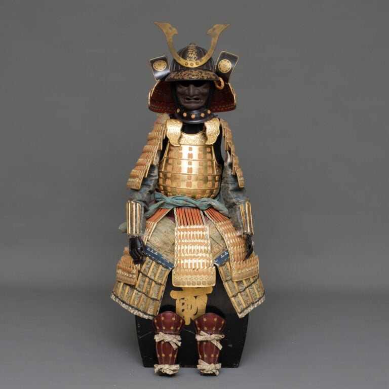 JAPON - Période Meiji (1868-1912). - ARMURE pour poupée yoroi 鎧, traditionnelle…