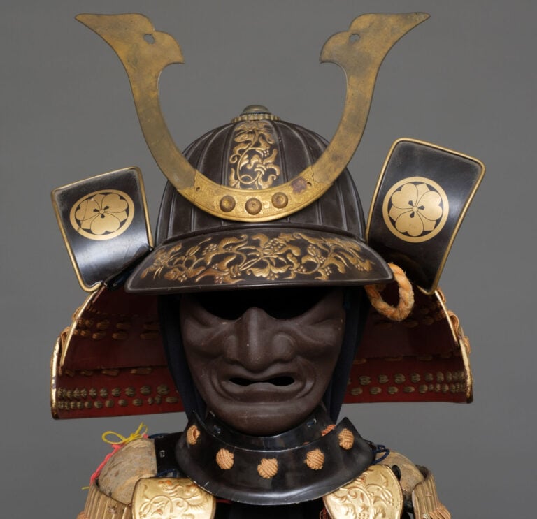 JAPON - Période Meiji (1868-1912). - ARMURE pour poupée yoroi 鎧, traditionnelle…