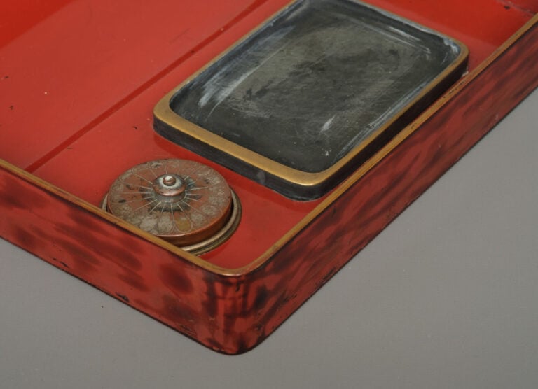 JAPON - Période Meiji (1868-1912). - COFFRET d'écriture Suzuribako 硯箱 laqué de…