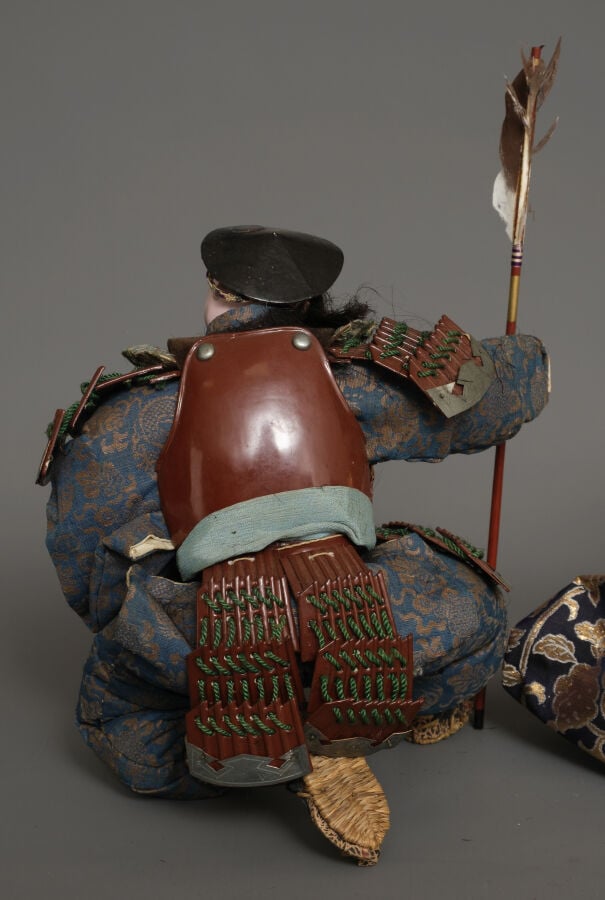 JAPON - Période Meiji (1868-1912) - Ensemble de DEUX POUPEES 武者人形 (musha ningyô…