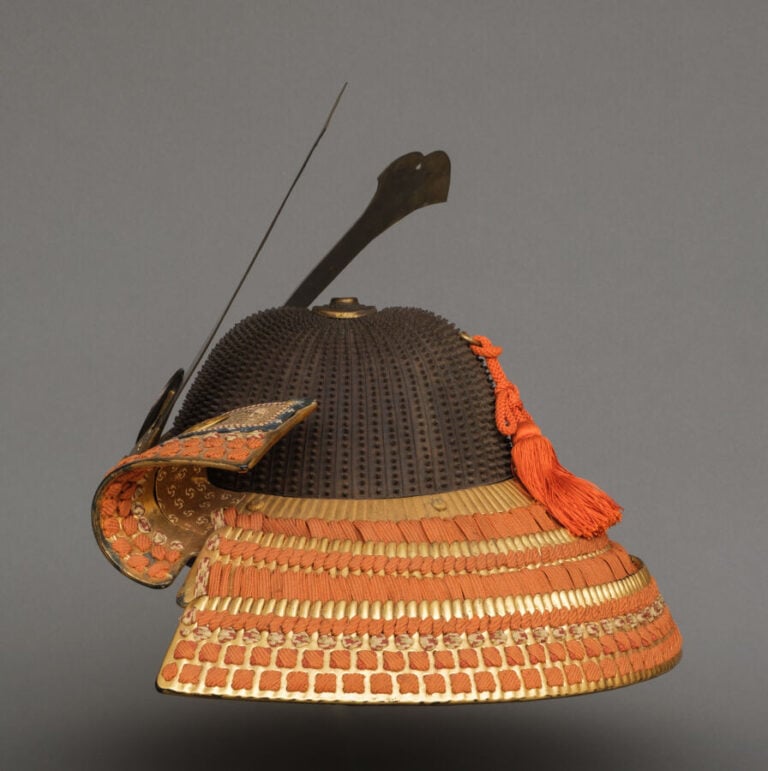 JAPON- Période Taishô (1912-1926). - CASQUE koboshi'bachi kabuto à emblème du c…
