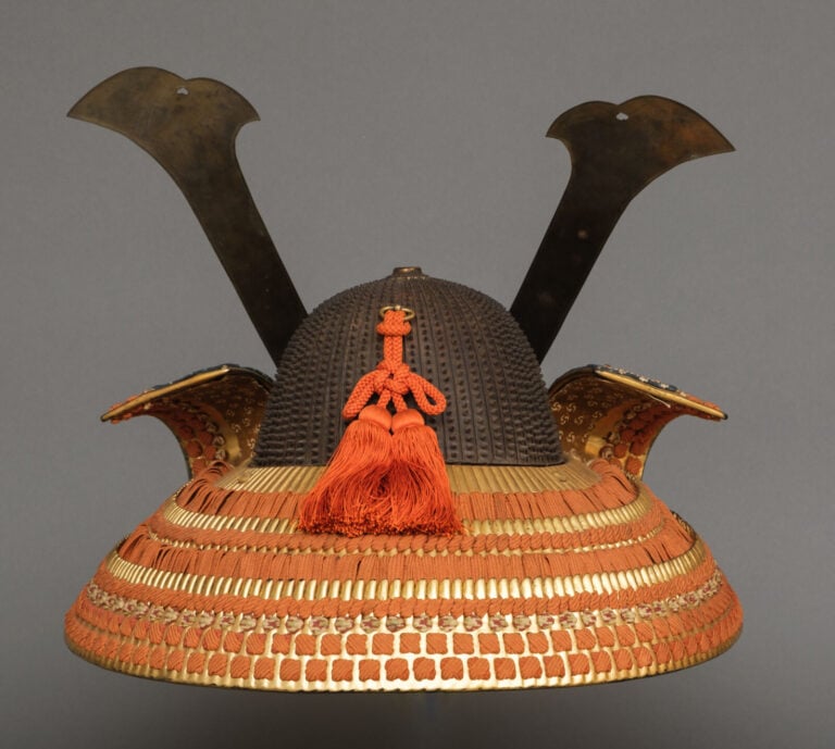 JAPON- Période Taishô (1912-1926). - CASQUE koboshi'bachi kabuto à emblème du c…