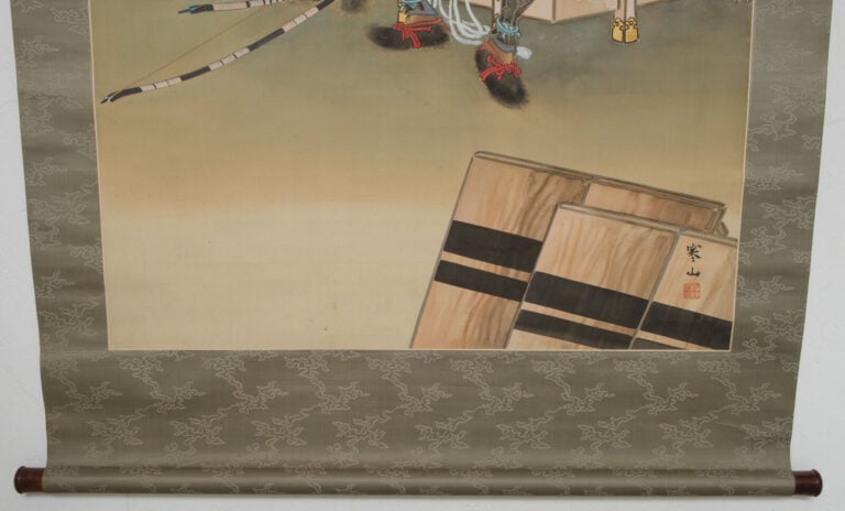 JAPON - Période Taishô (1912-1926) - Grand ROULEAU suspendu kakejiku 掛け軸 , à dé…