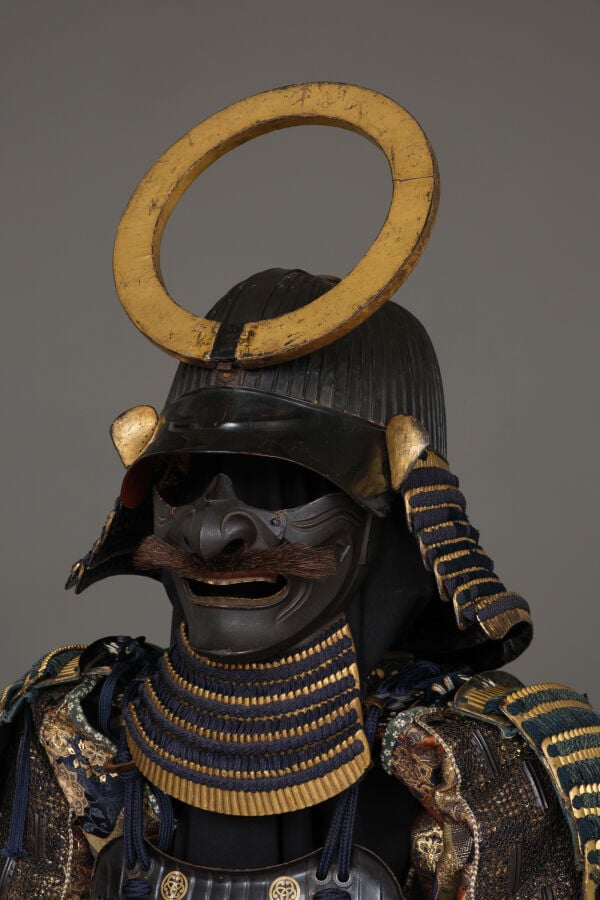 JAPON - première moitié du XIXe siècle - Grande ARMURE japonaise laquée noir et…