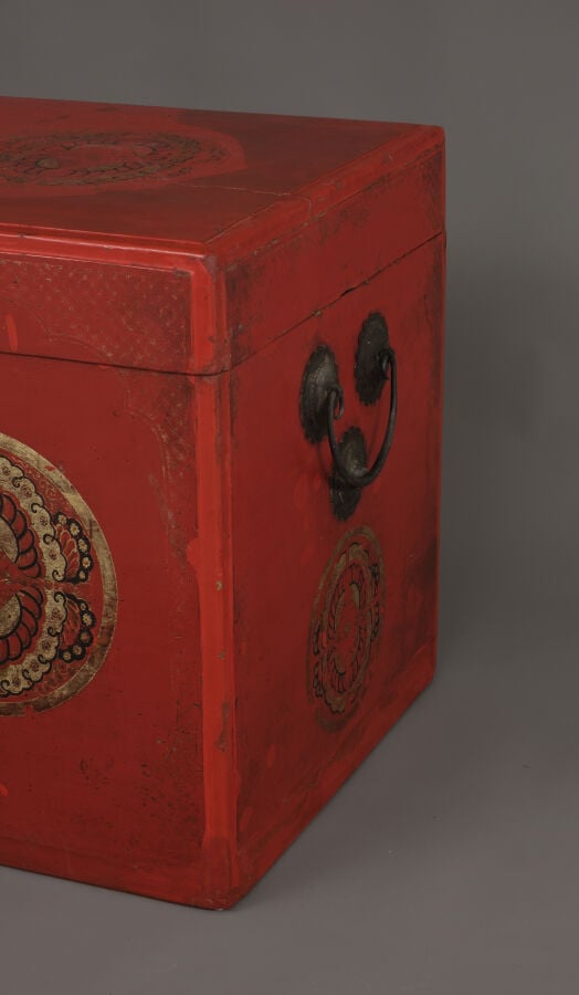 JAPON - première moitié du XIXe siècle - Grande ARMURE japonaise laquée noir et…