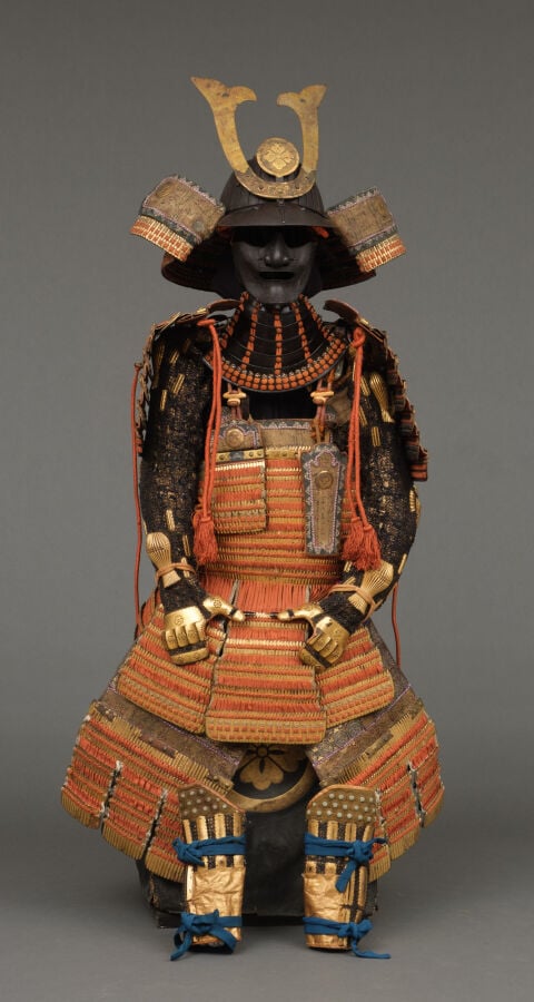 JAPON - Seconde moitié du XVIIIème siècle - Grande ARMURE ô'yoroi) en métal laq…