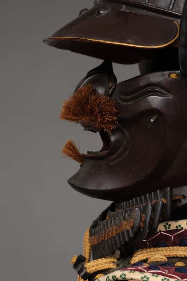 JAPON - XIXème siècle - Important ensemble de DEUX ARMURES (yoroi), avec DEUX H…