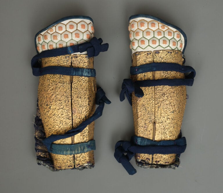 JAPON - XIXème/XXème siècle pour certaines parties ( comme le casque) - ARMURE…