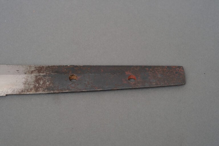 JAPON. XVIIIe siècle (période Edo) - SABRE Wakizashi Shinto en koshirae laqué m…