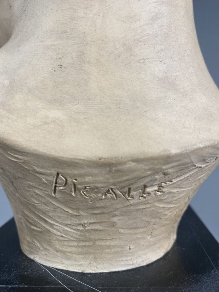 Jean-Baptiste PIGALLE, d'après - Jeune fille rieuse - Sculpture en terre cuite…