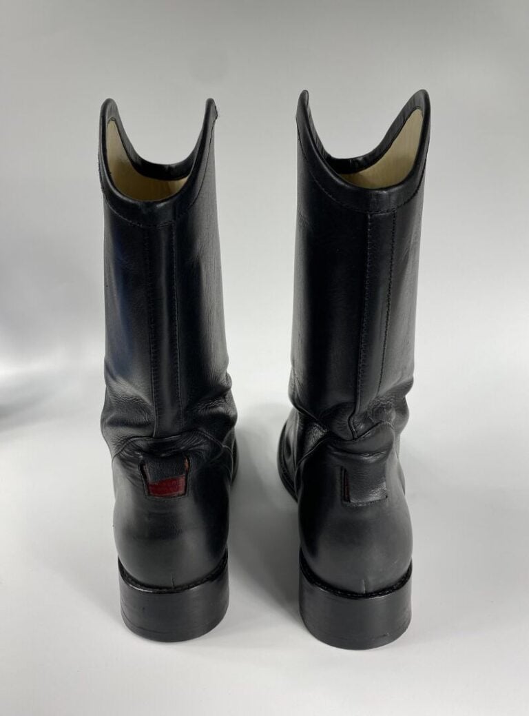 MARITHE FRANCOIS GIRBAUD, MALLY - Lot de deux paires de bottines en cuir noir (…
