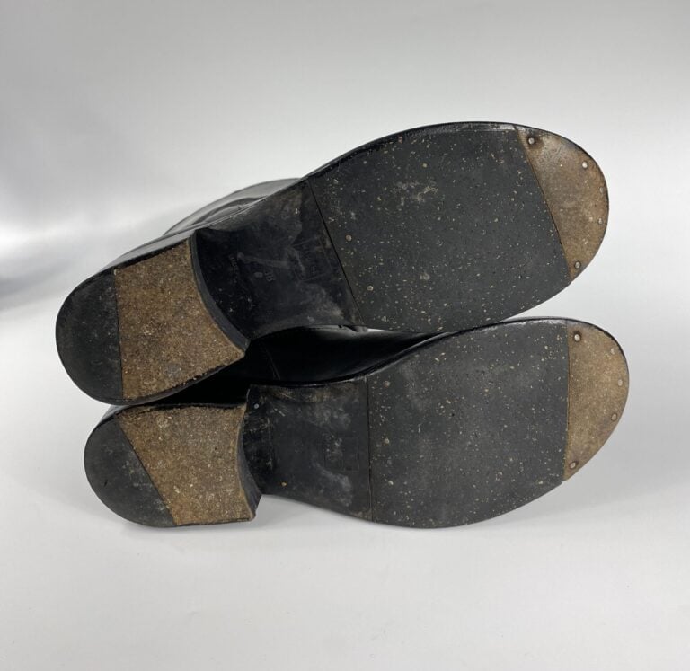 MARITHE FRANCOIS GIRBAUD, MALLY - Lot de deux paires de bottines en cuir noir (…