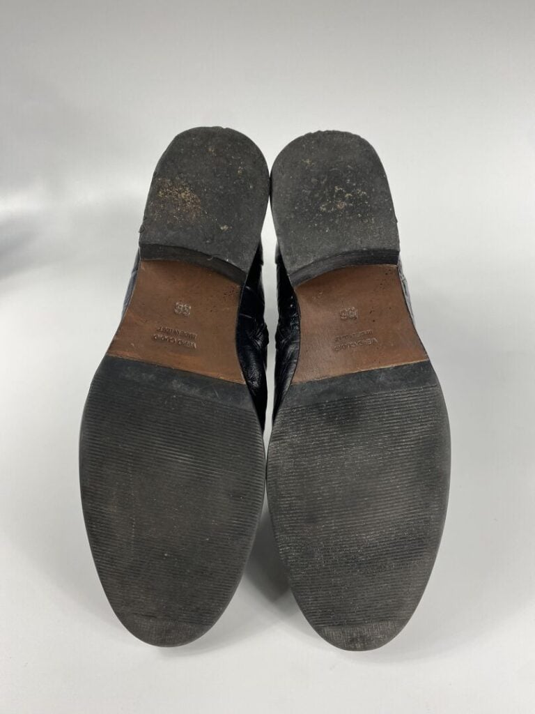MARITHE FRANCOIS GIRBAUD, MALLY - Lot de deux paires de bottines en cuir noir (…