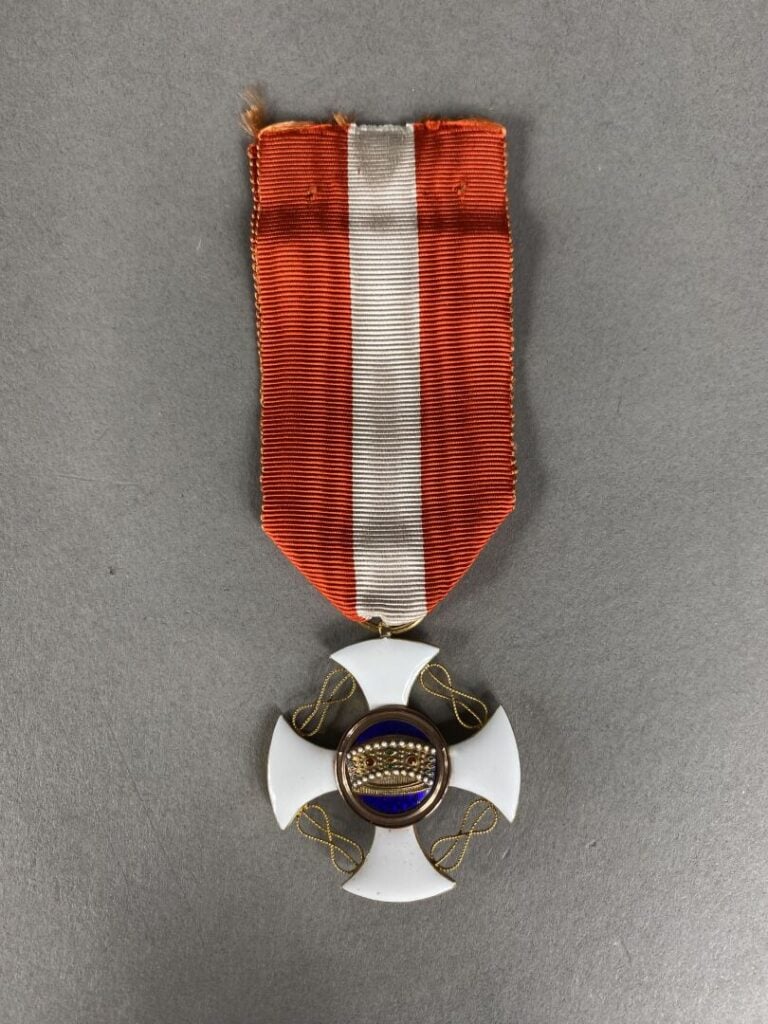 Médaille - Décoration - Croix des chevaliers de la couronne d'Italie - A : Aigl…