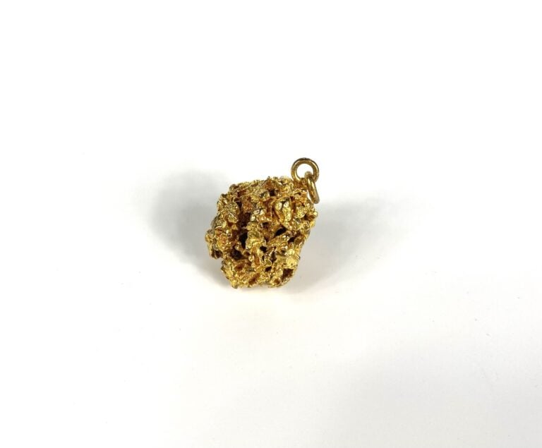 Pendentif Pépite en métal doré