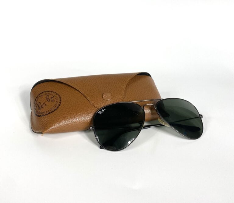 RAYBAN - Lunettes de soleil « Aviator », monture métal noir, verres noir. - Bon…