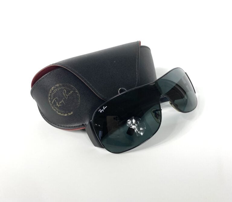 RAYBAN - Lunettes de soleil masque noir, monture en métal noir. - Bon état (ray…