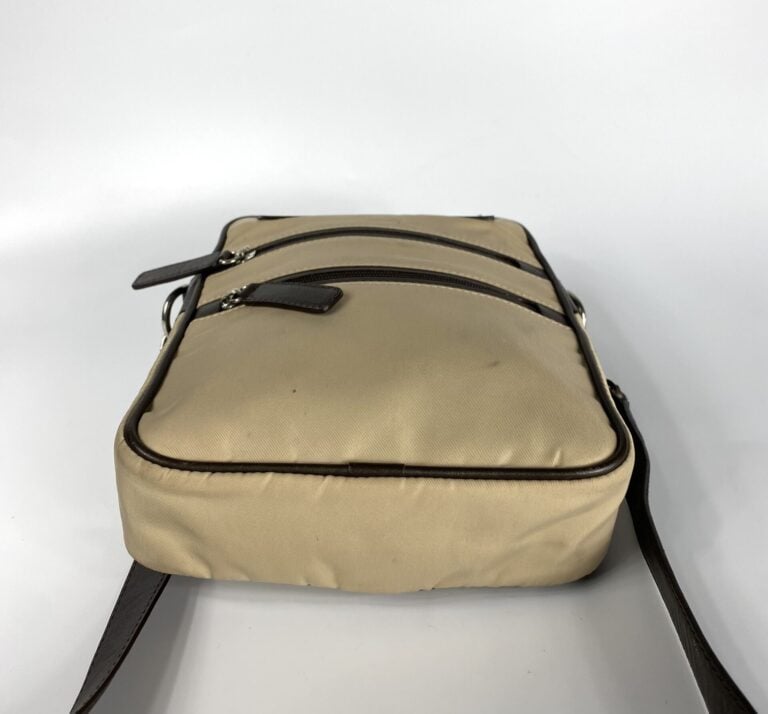SONIA RYKIEL - Sacoche en bandoulière en tissu beige et cuir chocolat, deux poc…