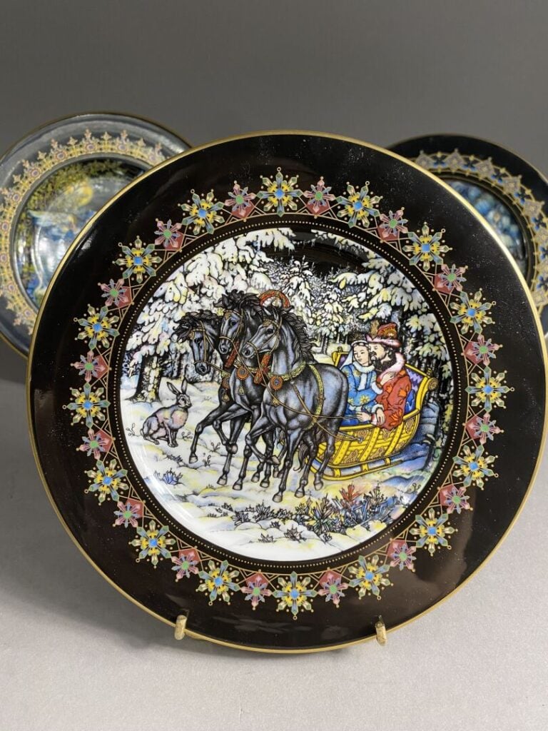 Villeroy & Boch - Deux assiettes en porcelaine à décor imprimé série Magical Fa…