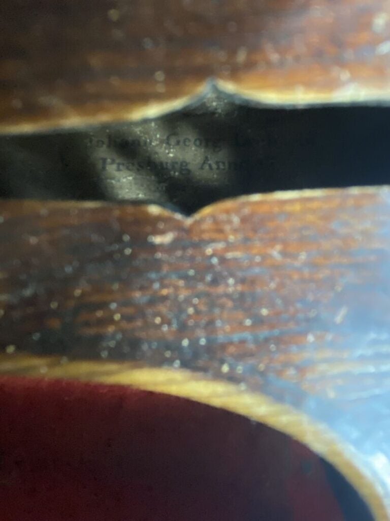 Violon 4/4 fond de deux pièces. - Etiquette à l'intérieur "Johann Georg LEEB".…