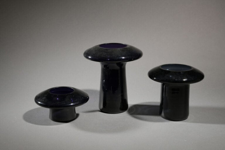 Angelo MANGIAROTTI (1921-2012) - Suite de trois vases 'Champignons" en verre so…