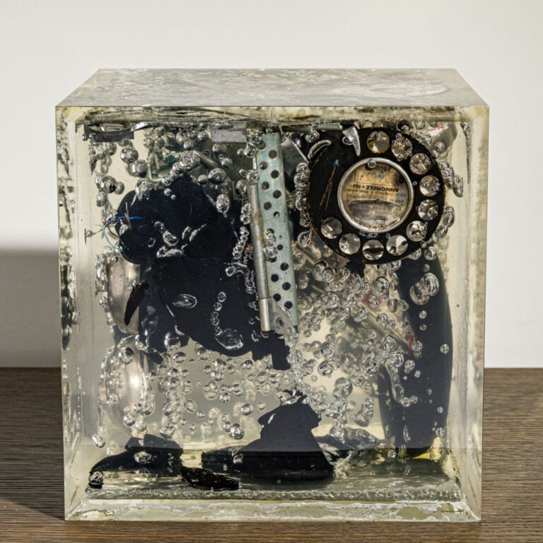 ARMAN (1928-2005) Arman Hernandez dit - Cube téléphonique, c. 1970 - Accumulati…