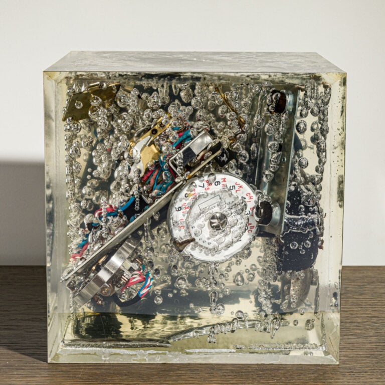 ARMAN (1928-2005) Arman Hernandez dit - Cube téléphonique, c. 1970 - Accumulati…