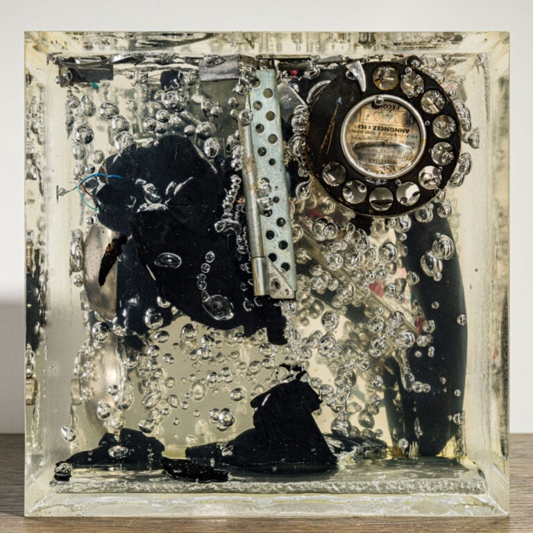 ARMAN (1928-2005) Arman Hernandez dit - Cube téléphonique, c. 1970 - Accumulati…