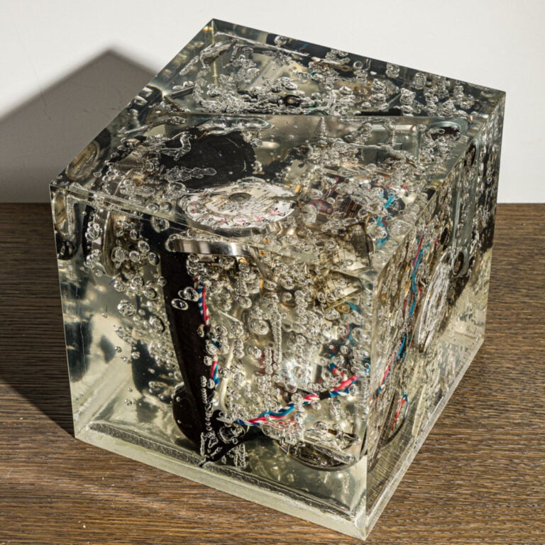 ARMAN (1928-2005) Arman Hernandez dit - Cube téléphonique, c. 1970 - Accumulati…