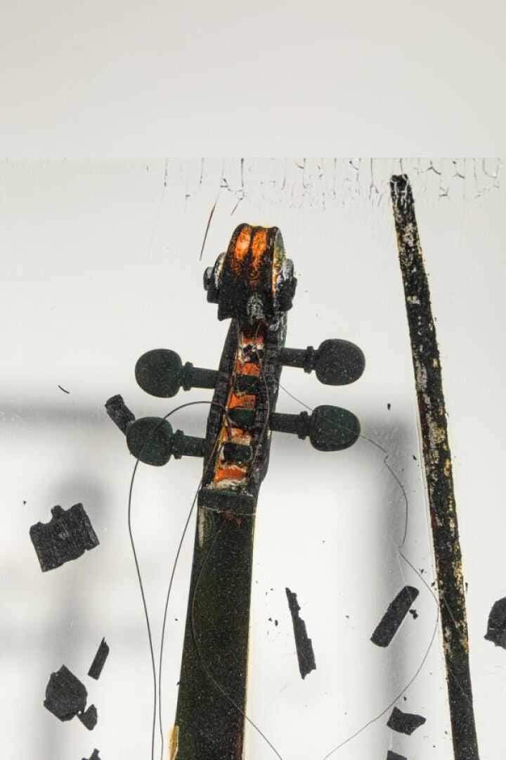 ARMAN (1928-2005) Arman Hernandez dit - Violon calciné, c.1980 - Inclusion d'él…