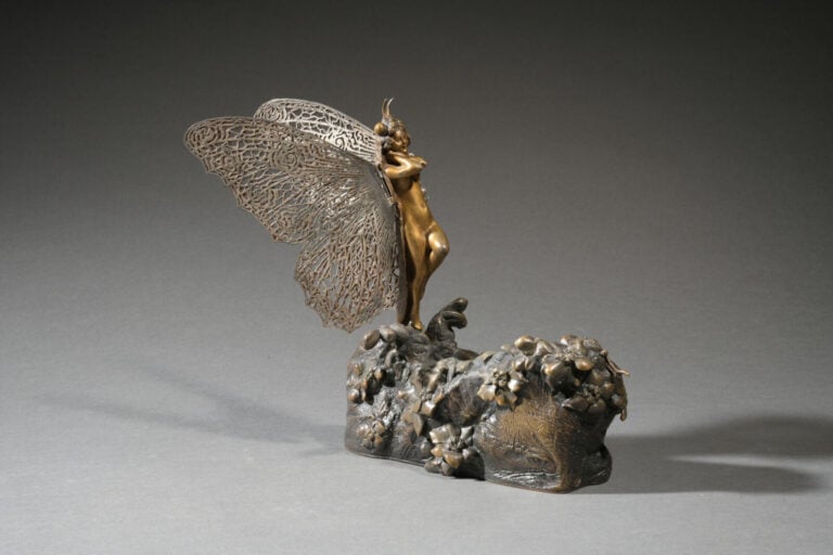 Carl KAUBA (1865-1922) - Femme papillon - Epreuve en bronze à patine nuancée -…