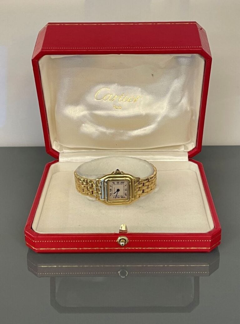 CARTIER - BRACELET MONTRE rectangulaire, modèle "Panthère" en or jaune (750‰).…