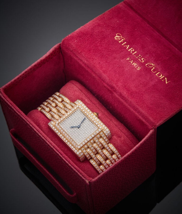 Charles OUDIN - - BRACELET MONTRE rectangulaire, modèle "Medium Full Diamond Fa…