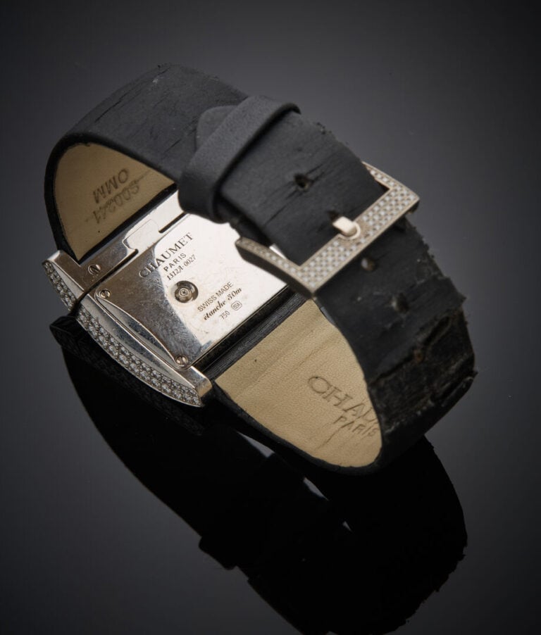 CHAUMET - - BRACELET MONTRE rectangulaire de dame, modèle "Liens" en or gris (7…