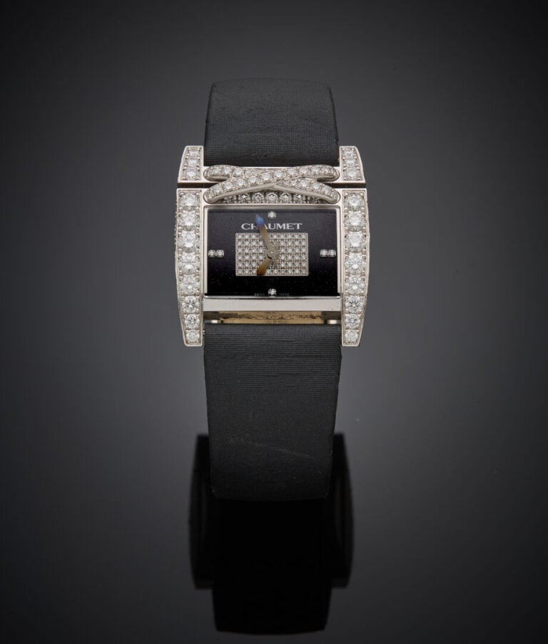 CHAUMET - - BRACELET MONTRE rectangulaire de dame, modèle "Liens" en or gris (7…